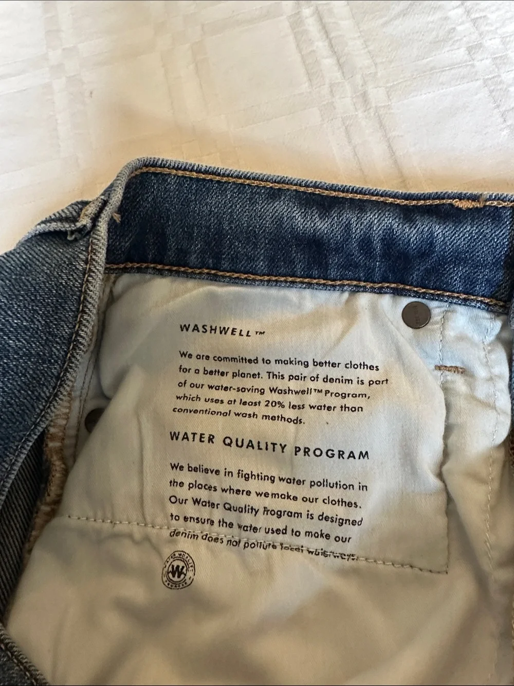 Banana Republic Women’s Classic Straight-Leg Jeans in Denim Blue